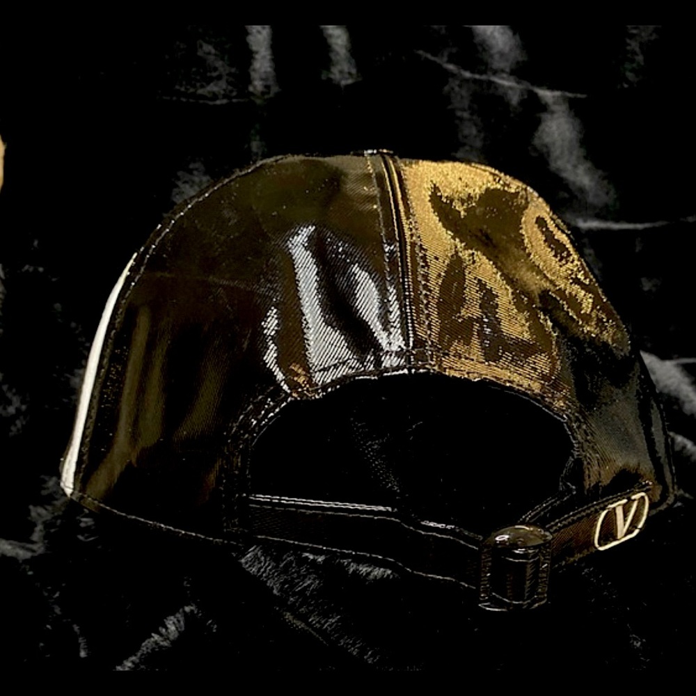 Valentino Garavani Ball Cap - Picture 3 of 3